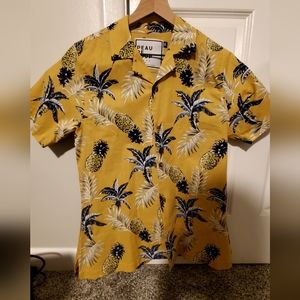 Peau De Loup, short sleeve button up, 8